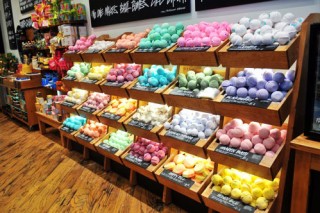 lush bath bombs