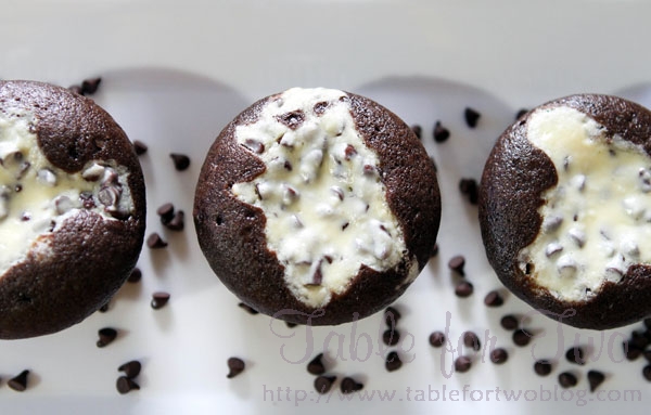 chocolate cream cheese cupcakes