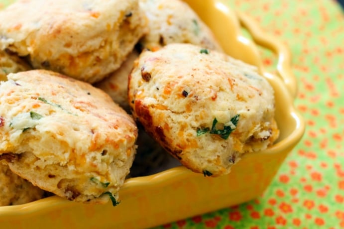 cheddar bacon chive biscuits