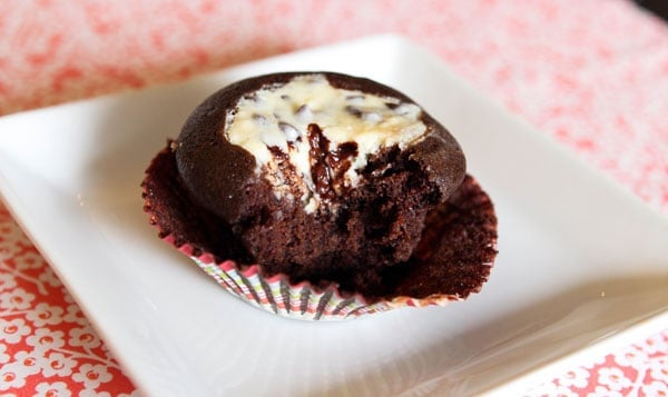 chocolate cream cheese cupcakes