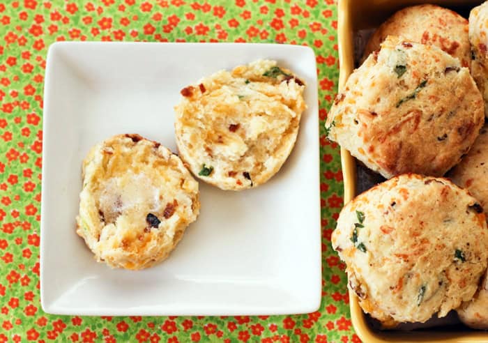 cheddar bacon chive biscuits