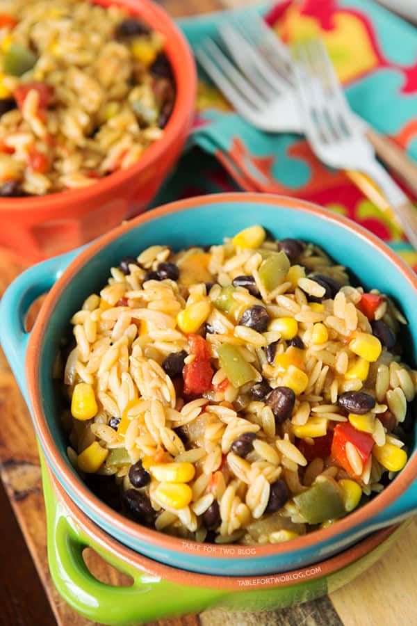 One-Pot Tex-Mex Orzo | http://homemaderecipes.com/cooking-102/healthy-recipes/orzo-recipes/