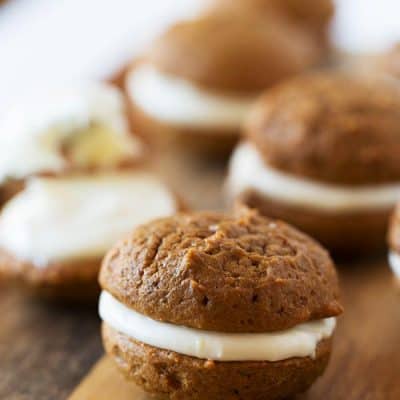 Mini gingerbread whoopie pies are the perfect little treat for the holiday season! Make this for all your festive gatherings!