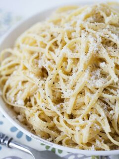 Such an easy pasta dish to whip together! Cacio e Pepe recipe on tablefortwoblog.com