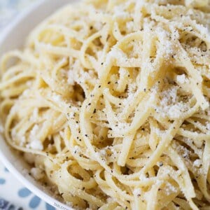 Such an easy pasta dish to whip together! Cacio e Pepe recipe on tablefortwoblog.com