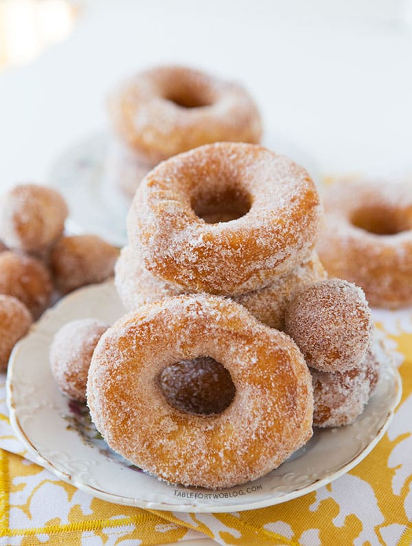 Sugared donuts with Pillsbury biscuit dough - SO light and crispy!
