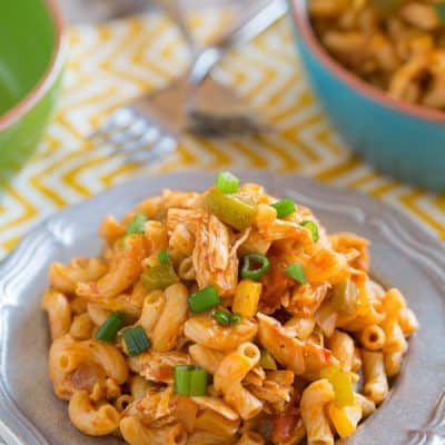 All you need is one pot to make this easy weeknight pasta dish!