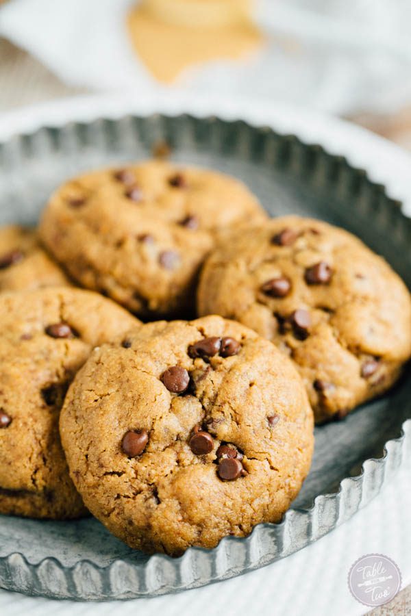If you're looking a super quick and easy cookie recipe that is flourless and paleo-friendly, this is the recipe for you! 7 ingredients, one bowl, one dozen cookies to fix that cookie craving!