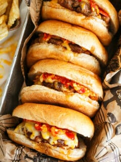 You're going to want to sink your teeth into these hot pepper garlic chorizo cheeseburgers!!