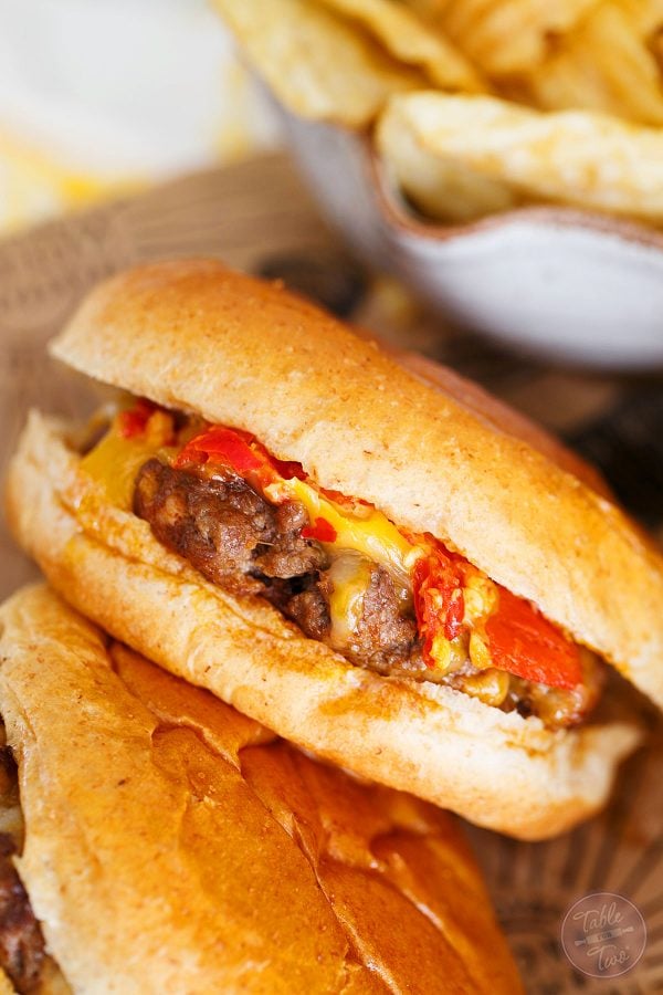 You're going to want to sink your teeth into these hot pepper garlic chorizo cheeseburgers!!