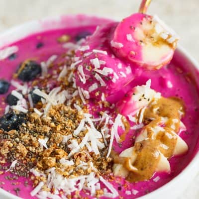 This pitaya smoothie bowl will brighten anyone's day! Just look at the COLOR!!