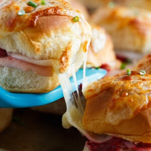 An easy and delicious way to use up your Thanksgiving turkey & leftovers! Leftover Thanksgiving turkey sliders give a fresh take on Thanksgiving leftovers!