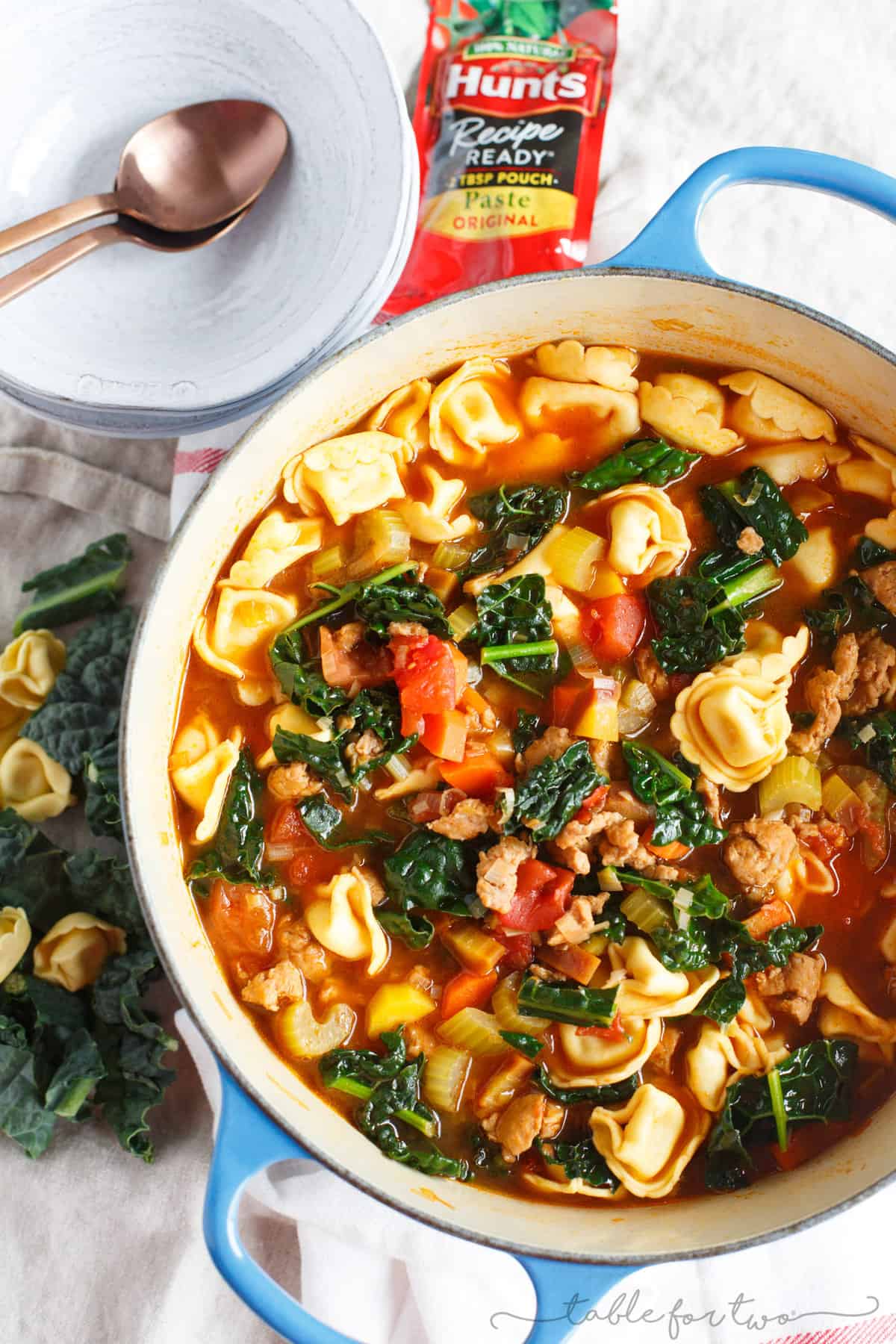 This spicy sausage and vegetable tortellini soup is exactly what you need when cold weather hits! Chock-full of veggies and cheesy tortellini; this soup will warm you right up! #HuntsDifference #ad