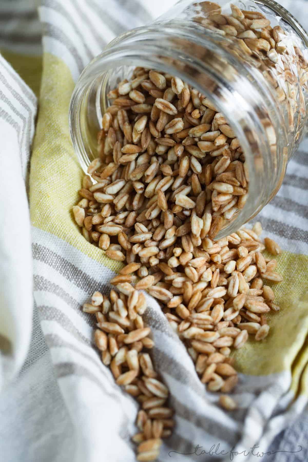 A great way to use farro in this flavorful dish! Filled with leeks, mushrooms, peas, and lots of parmesan cheese; this cozy farro dish is a quick one to whip up anytime of the week!