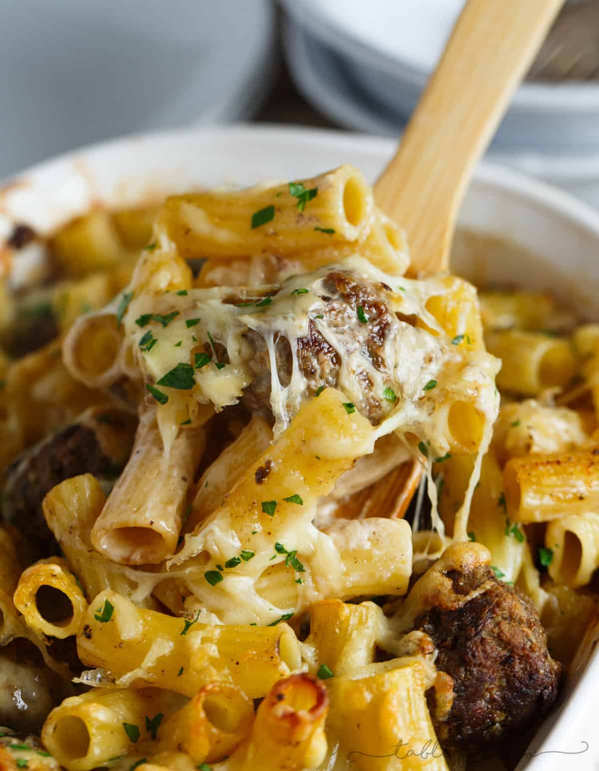 A fun take on the classic Swedish meatballs. This creamy Swedish meatball pasta bake is filled with pasta, cheese, and meatballs; the ultimate comfort food!