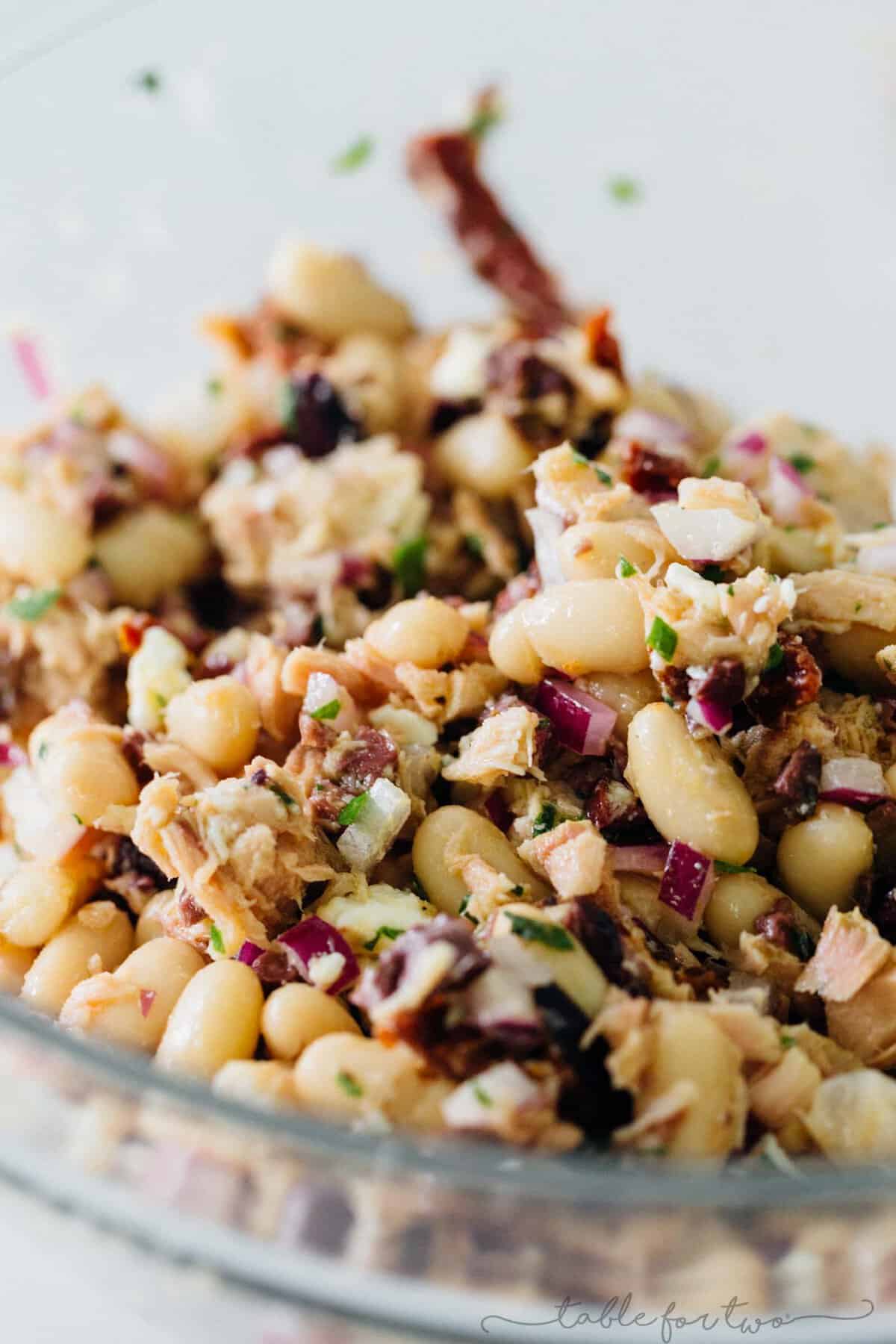 Mediterranean tuna white bean salad is full of flavorful ingredients and deliciously tasty tuna that is full of protein! An easy and healthy lunch option for those who are looking for new lunch ideas that will keep you full!