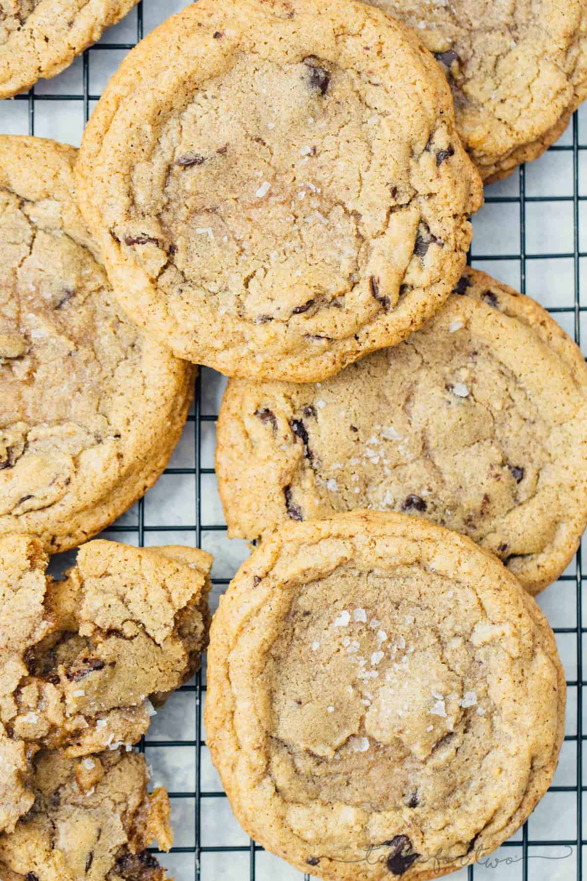 The perfect cookie has crispy edges with a soft and chewy center! These chewy chai chocolate chunk cookies do not disappoint and you'll love having a batch of these in the oven because it makes your house smell so delicious! The warming chai spice is the perfect addition to these cookies!