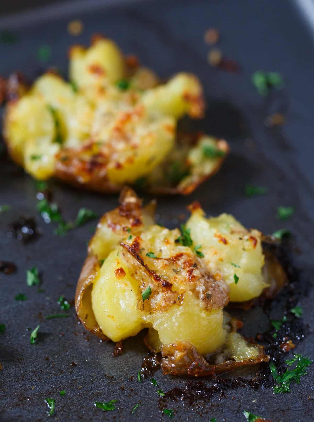 Garlic Butter Parmesan Smashed Potatoes Recipe – How to Make
