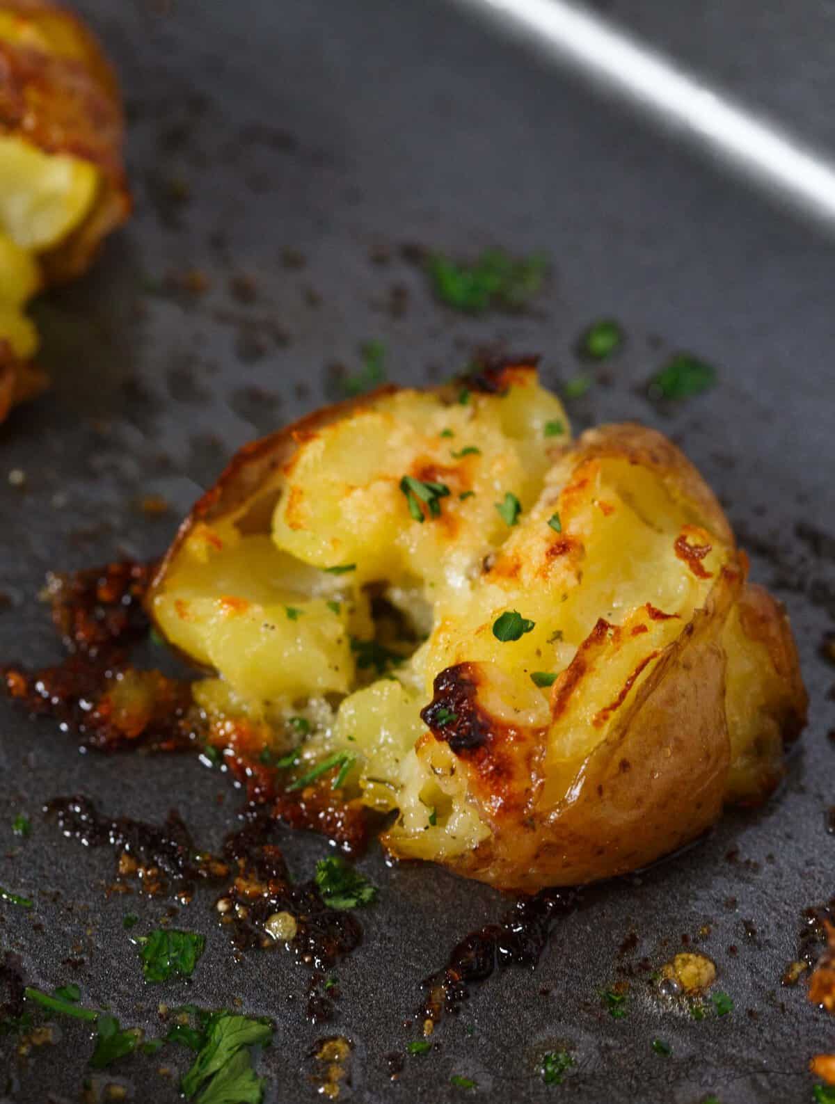 Garlic Butter Parmesan Smashed Potatoes Recipe – How to Make