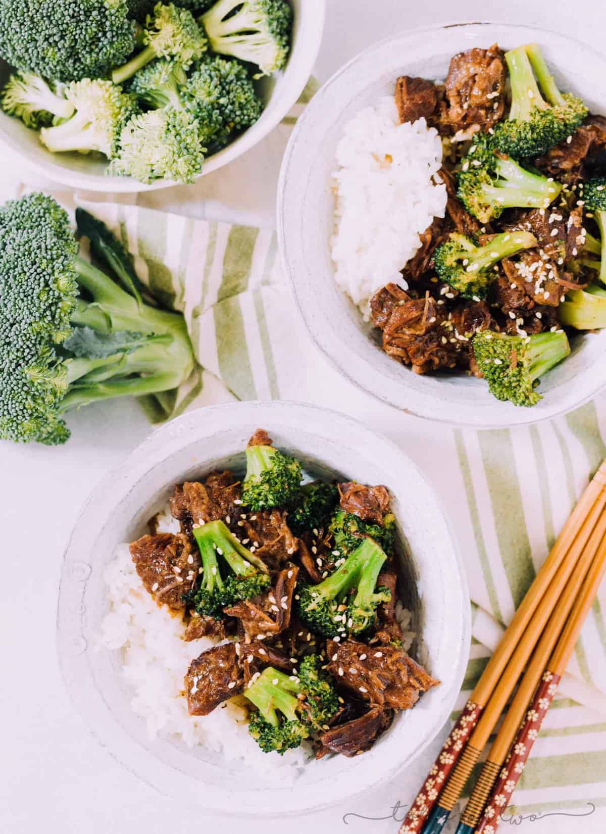 An Instant Pot (pressure cooker) version of the classic beef and broccoli that everyone loves!