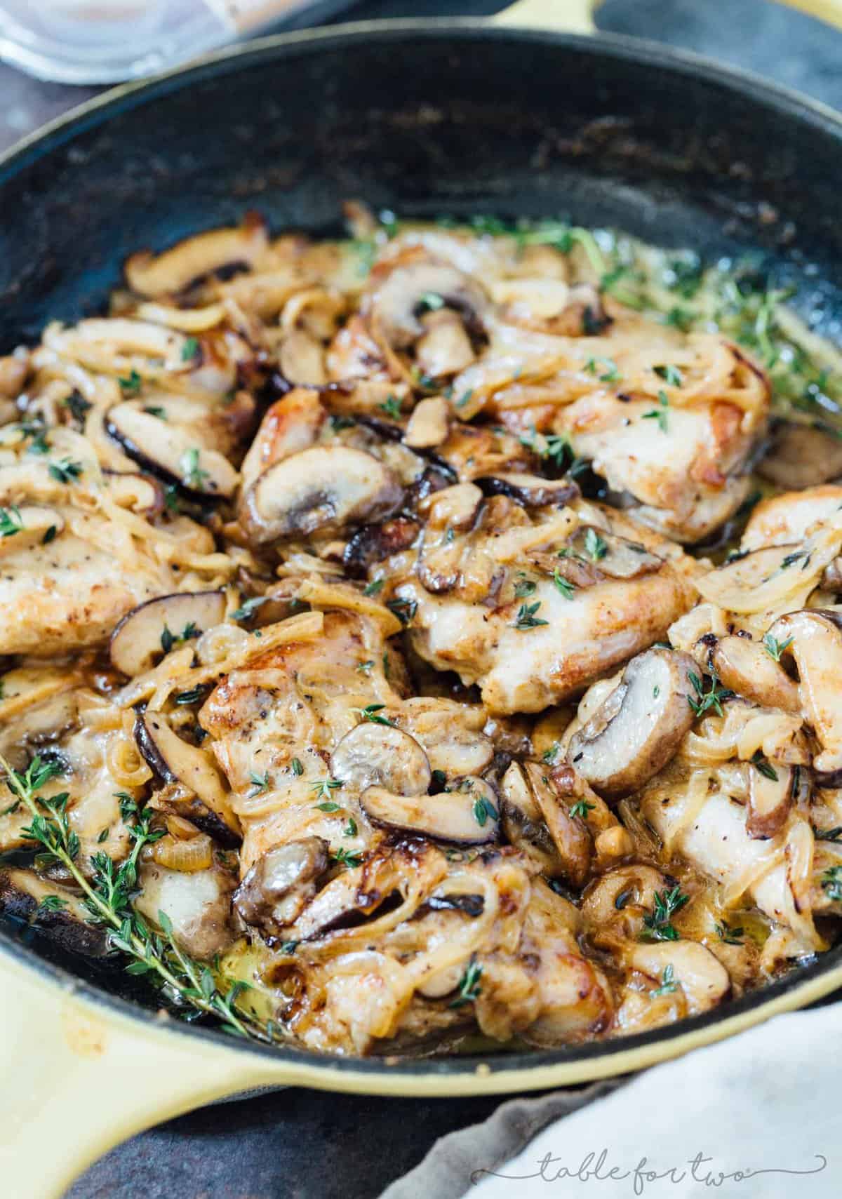 A delicious creamy skillet mushroom chicken that will make any evening fancy and full of flavor!