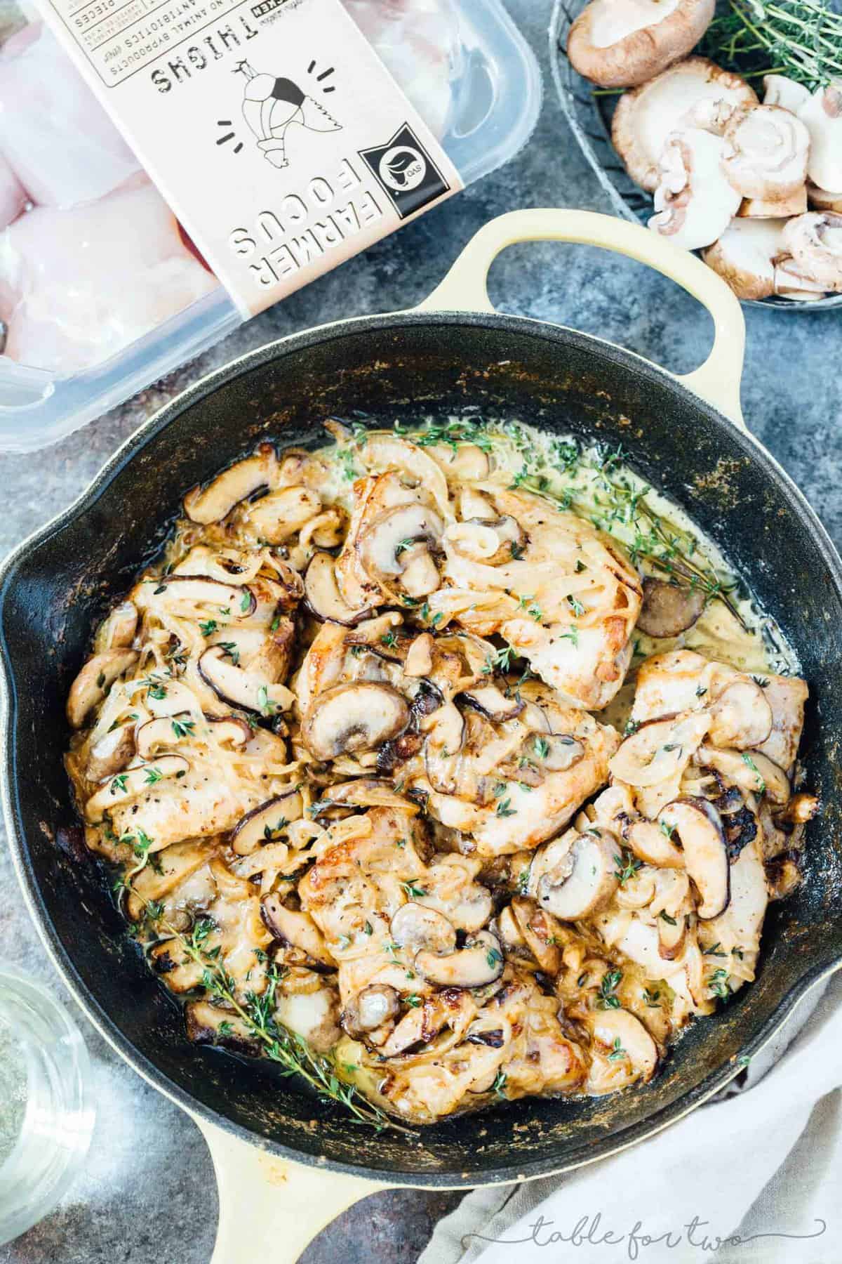 A delicious creamy skillet mushroom chicken that will make any evening fancy and full of flavor!