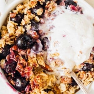 This blueberry pecan crumble is effortless to put together but it is an exceptional dessert to have to finish off any dinner party or get-together! #blueberrycrumble #blueberrypecan #blueberry #pecan #blueberrydessert #dessert #summerdessert