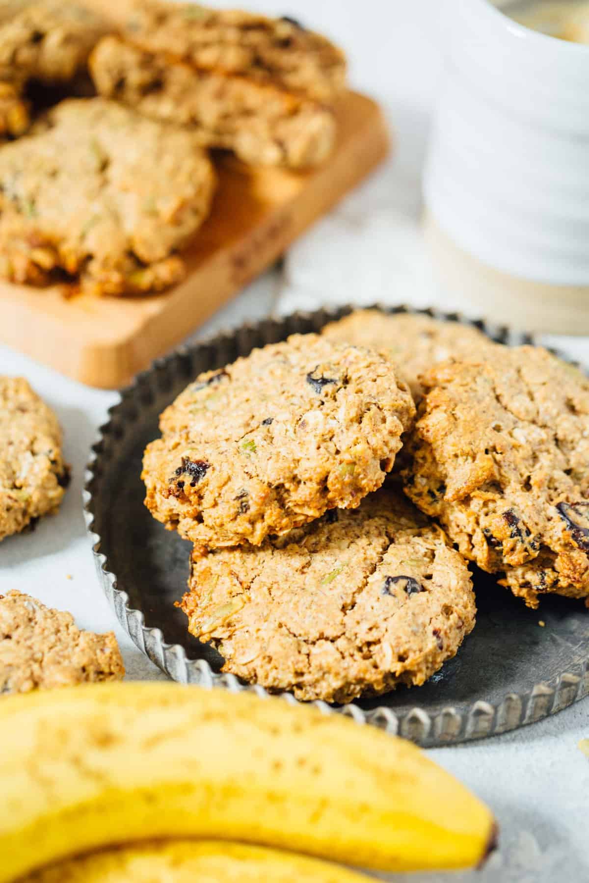 Naturally sweetened, vegan, and gluten-free. These breakfast cookies are a great on-the-go bite and good for any time of day! #cookies #breakfastcookies #glutenfreebaking #dairyfree #veganbaking #vegan #glutenfree #naturallysweetened