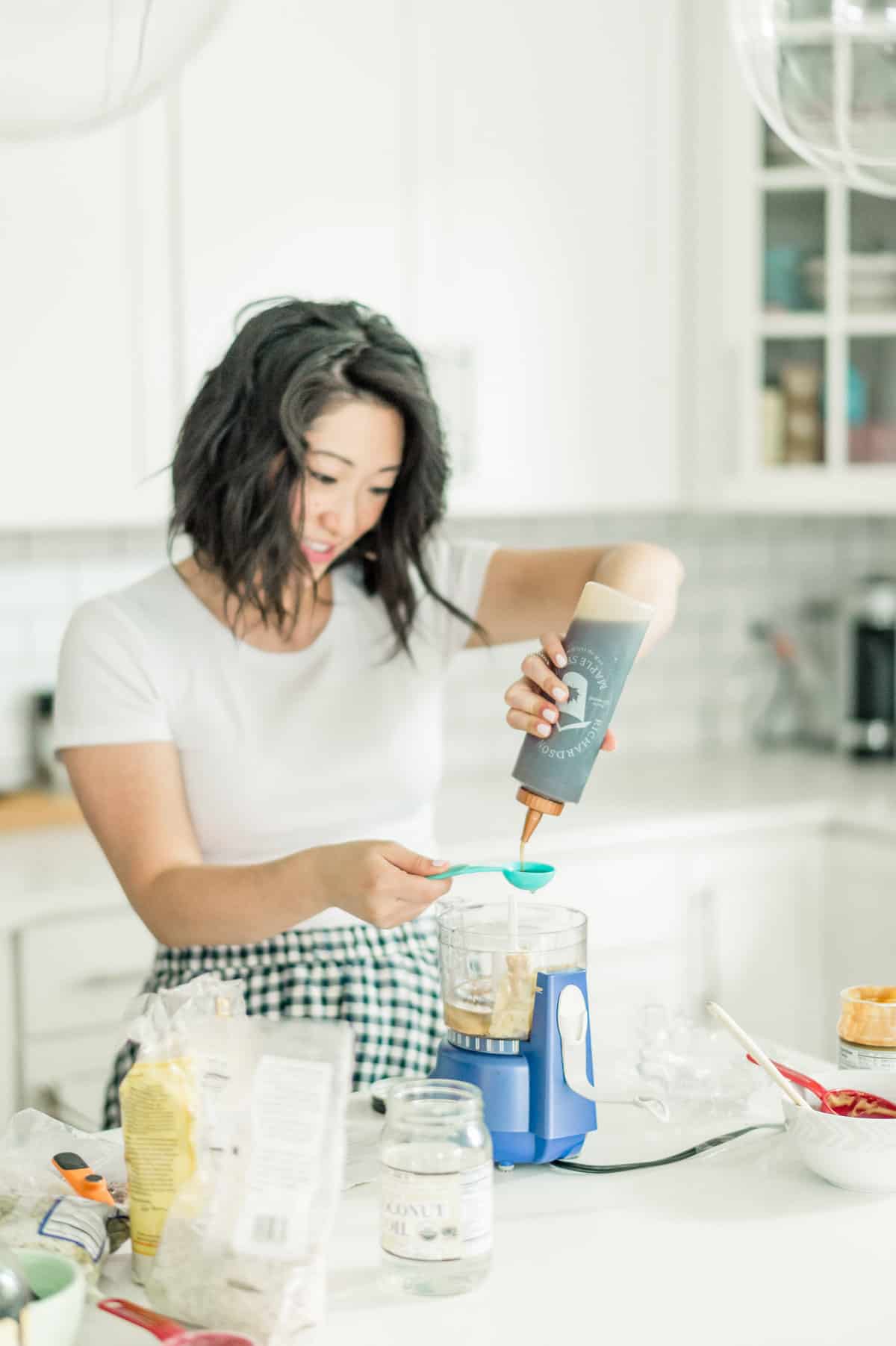 Naturally sweetened, vegan, and gluten-free. These breakfast cookies are a great on-the-go bite and good for any time of day! #cookies #breakfastcookies #glutenfreebaking #dairyfree #veganbaking #vegan #glutenfree #naturallysweetened