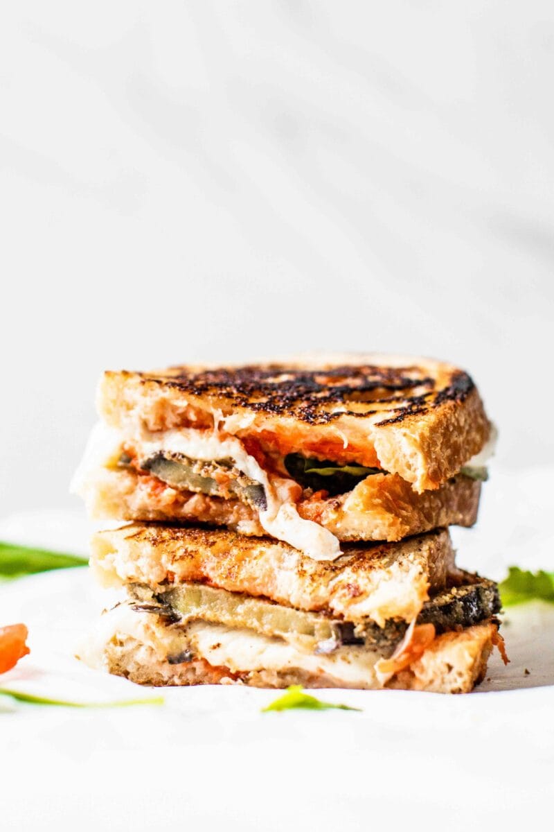 If you're looking for an alternative to eggplant parmesan, this eggplant parmesan SANDWICH is it!