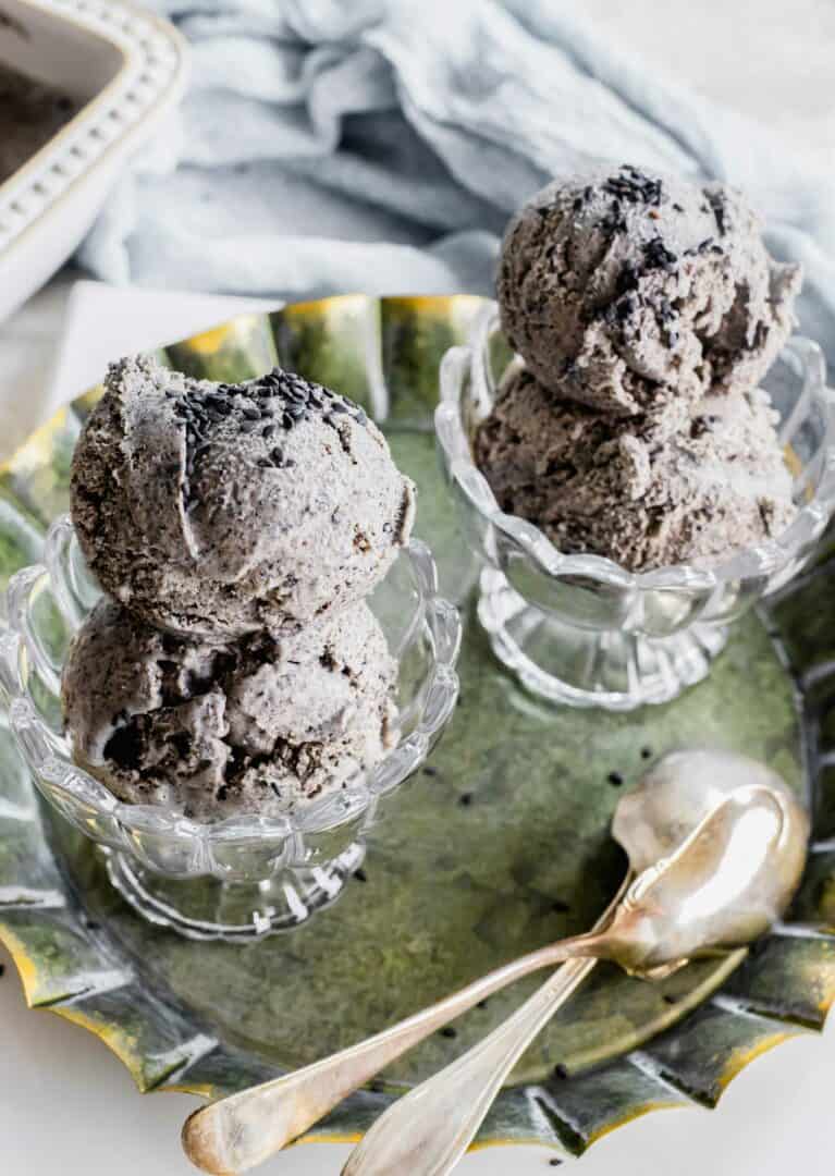 Black Sesame Ice Cream (NoChurn) Black Sesame Recipes