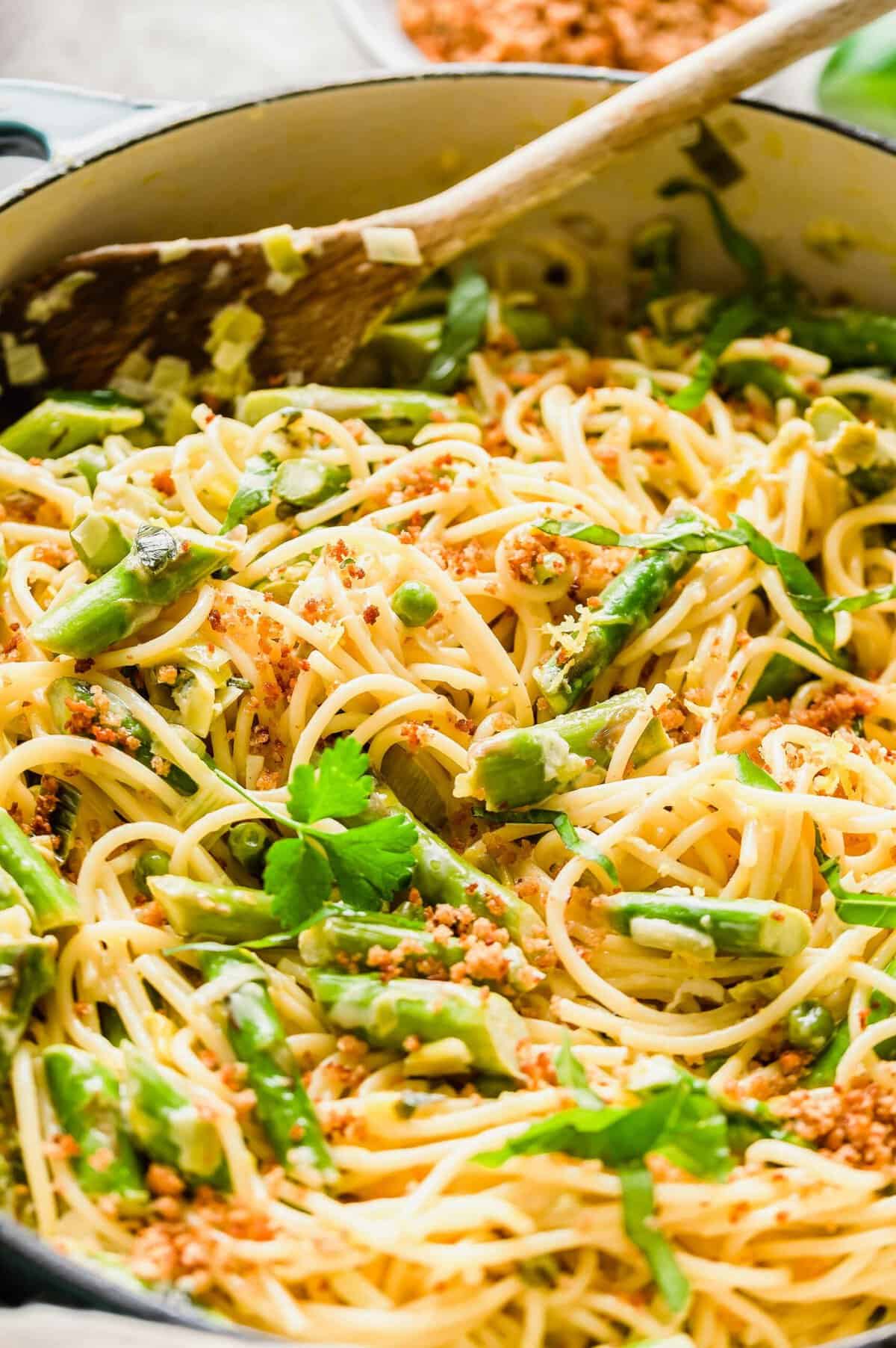 Lemon asparagus pasta in skillet