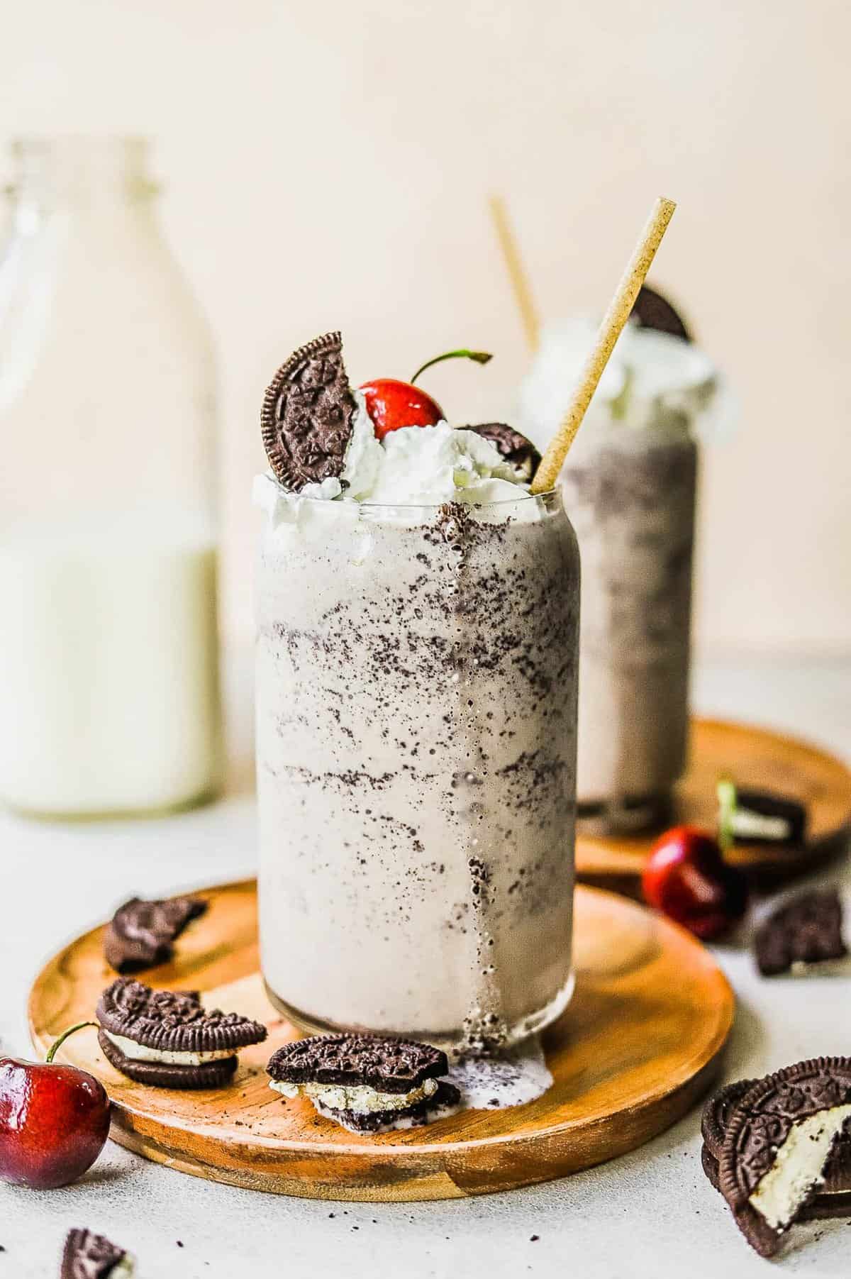 How To Make Cookies And Cream Milk Shake: A Delicious Recipe