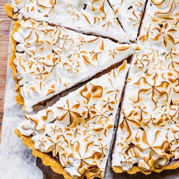 Overhead view of sliced s'mores tart
