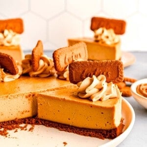 interior angle of a slice of biscoff cheesecake