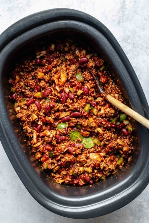 Slow cooker chili in a crockpot.