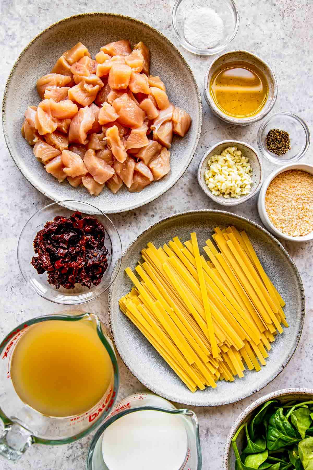 ingredients for sun-dried tomato chicken pasta