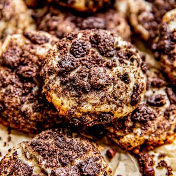 an up close image of an oreo cheesecake cookie